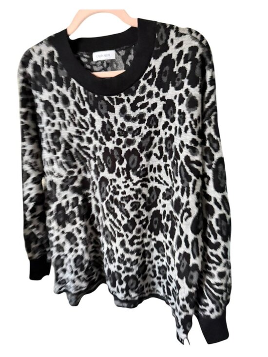 Calvin Klein Sweaters - Calvin Klein Black White Leopard Print Crewneck Sweater Pullover Womens M